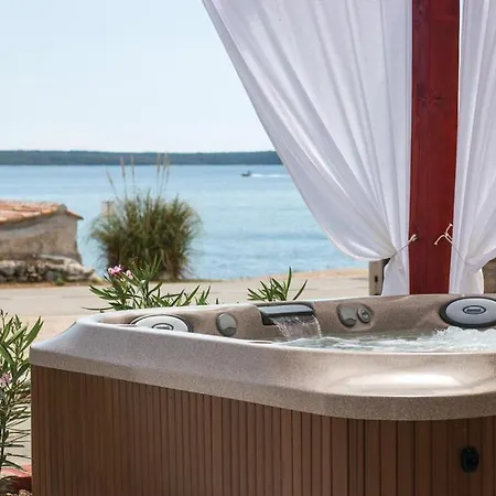 Kuca S Jacuzzijem Mavrinac Villa Nerezine Exterior photo